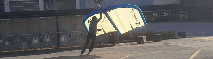Streetkiten mit dem Foil Wing, ab CHF 99.-- 4 Kite Roller Skating - 02 Foil Wing Moves by Cross-Wind.ch