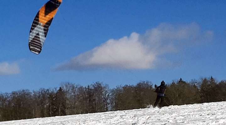 Inline Skating Kurs, SUP & Kite Sport 2026 1 Snowkite Kurs für Einsteiger by Cross-Wind.ch